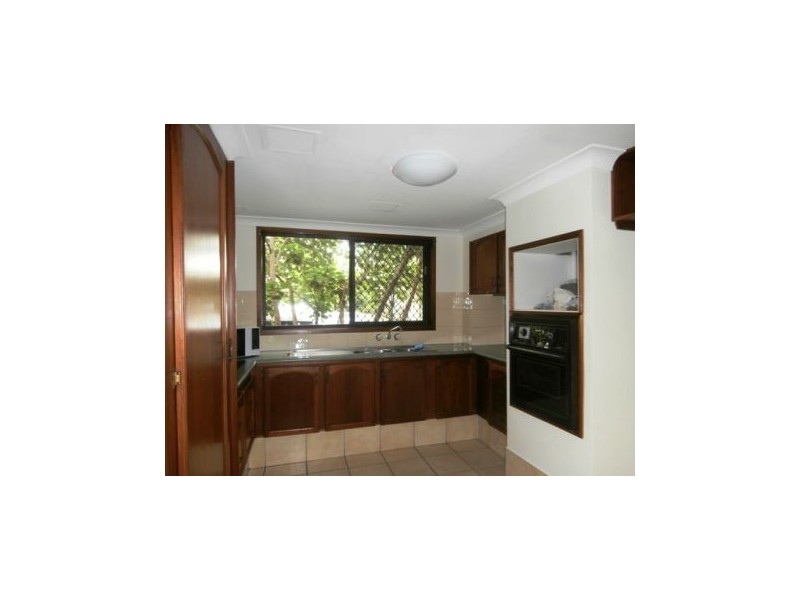 1/2216 Gold Coast Highway, Mermaid Beach QLD 4218