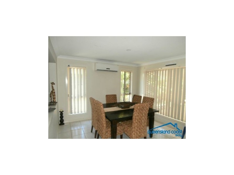 17 Carmarthen Circuit, Pacific Pines QLD 4211