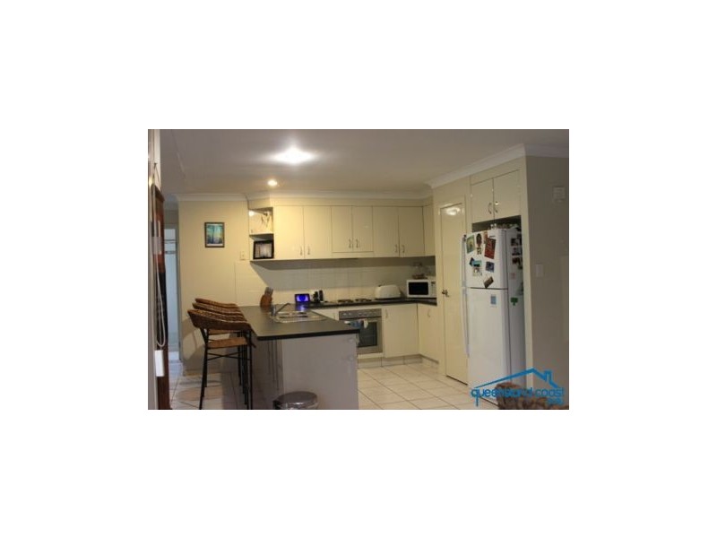 17 Carmarthen Circuit, Pacific Pines QLD 4211