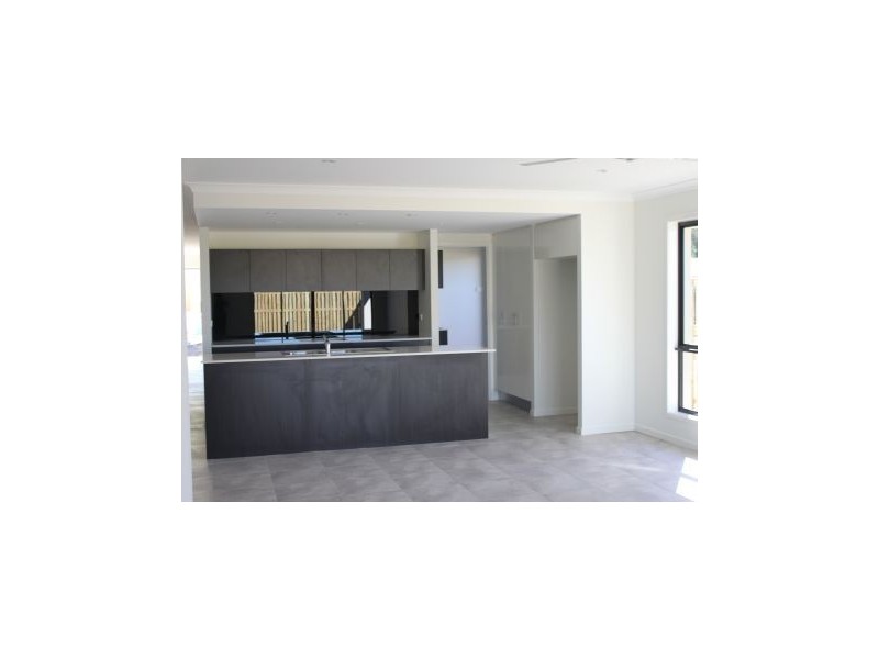 6 Prairie Avenue, Upper Coomera QLD 4209