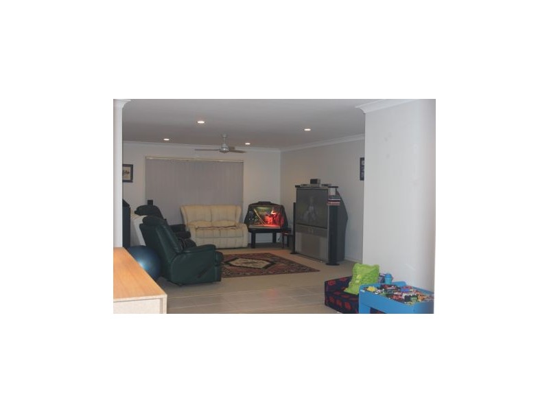 10 Coomera Heights Drive, Pimpama QLD 4209