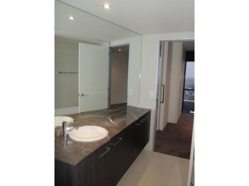 02103/4 Wahroonga Place, Surfers Paradise QLD 4217