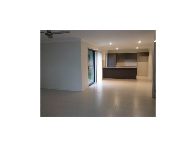 6 Mugello Drive, Oxenford QLD 4210