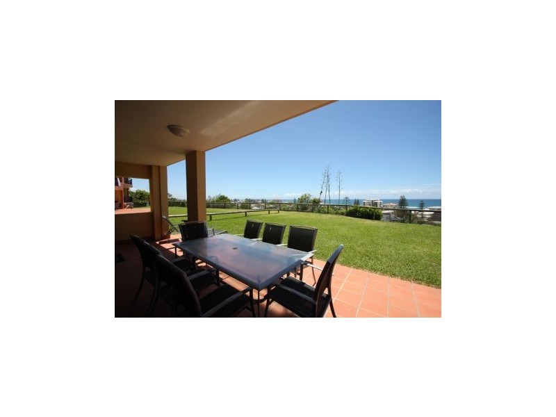 A14 “Magic Mountain” Great Hall Drive, Mermaid Beach QLD 4218