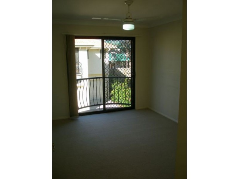 7 141 Cotlew Street, Ashmore QLD 4214
