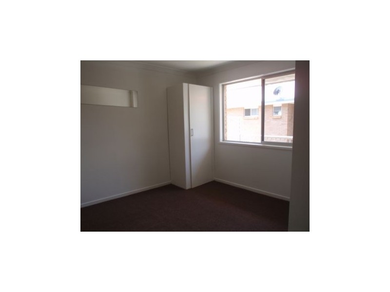 4/18 Anne Avenue, Broadbeach QLD 4218