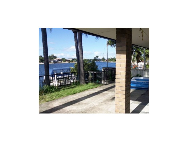 3 Vatakoula Parade, Mermaid Waters QLD 4218