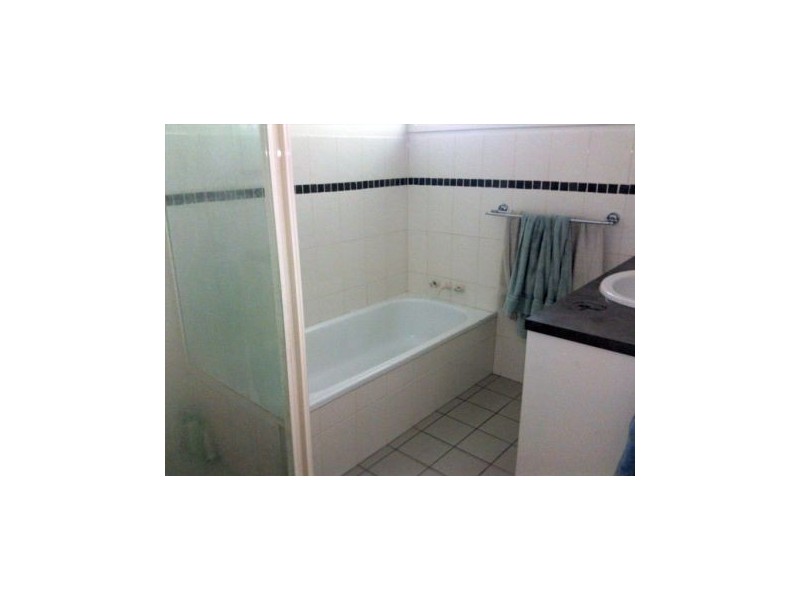 3 Vatakoula Parade, Mermaid Waters QLD 4218