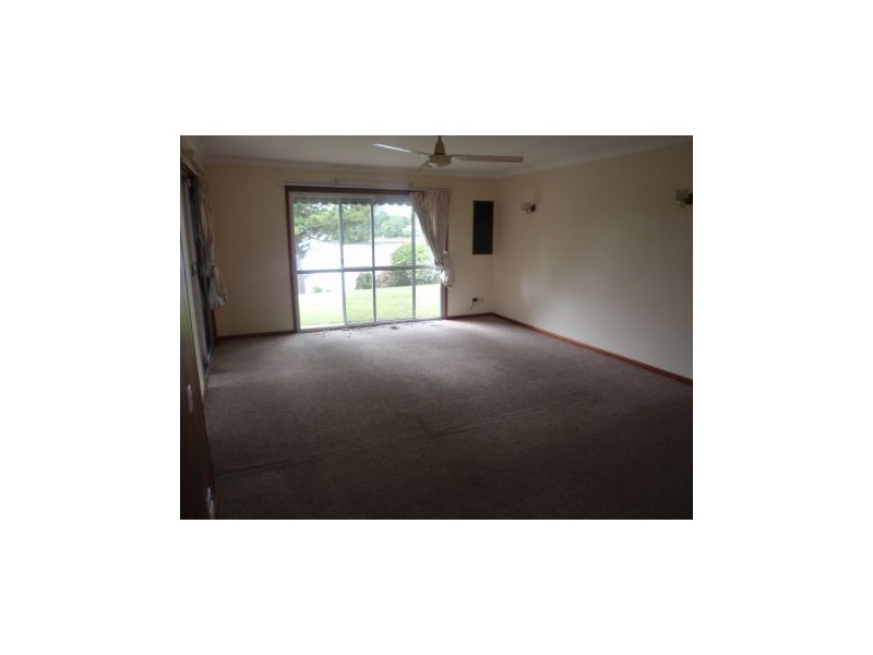 25 Vatakoula Parade, Mermaid Waters QLD 4218