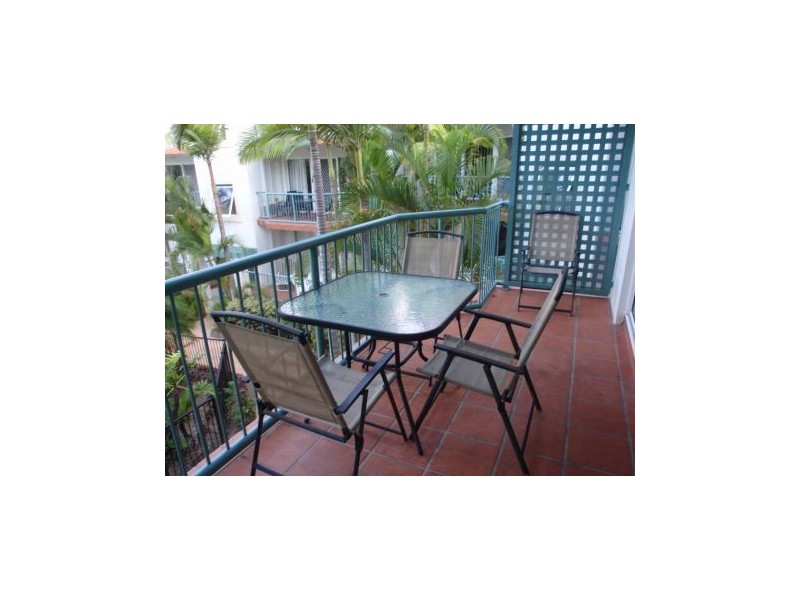 20/7-9 Redondo Avenue “grand Florida”, Miami QLD 4220