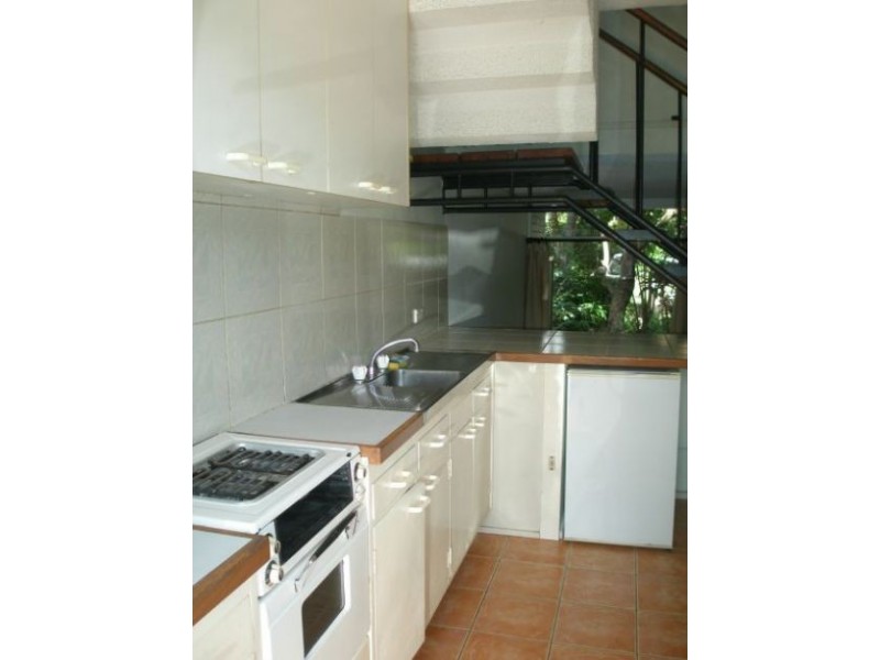 17/2309 Gold Coast Highway, Mermaid Beach QLD 4218