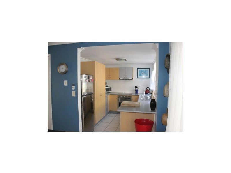 18/2 Karbunya Street, Mermaid Waters QLD 4218