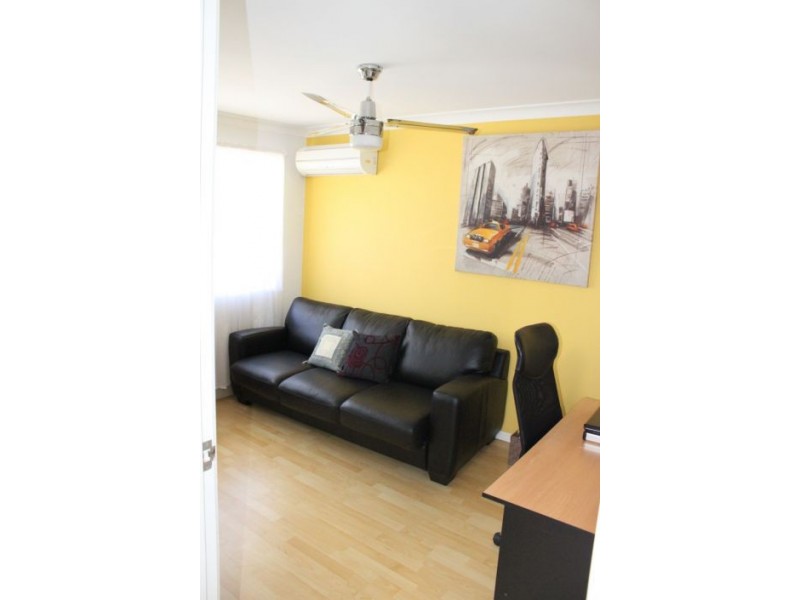 18/2 Karbunya Street, Mermaid Waters QLD 4218