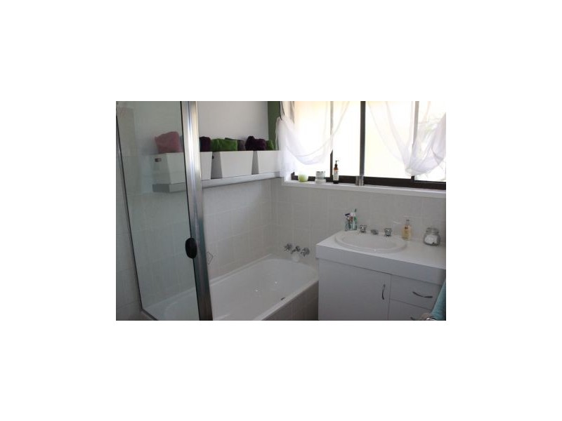 18/2 Karbunya Street, Mermaid Waters QLD 4218