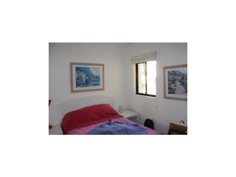 D2/1 Great Hall Drive, Nobby Beach QLD 4218