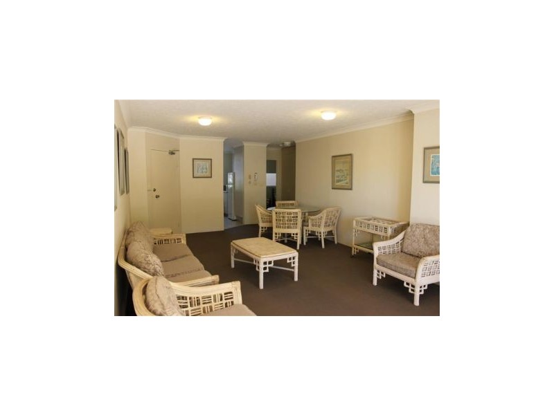 16/15 Santa Monica Avenue “Miami Beachside”, Miami QLD 4220