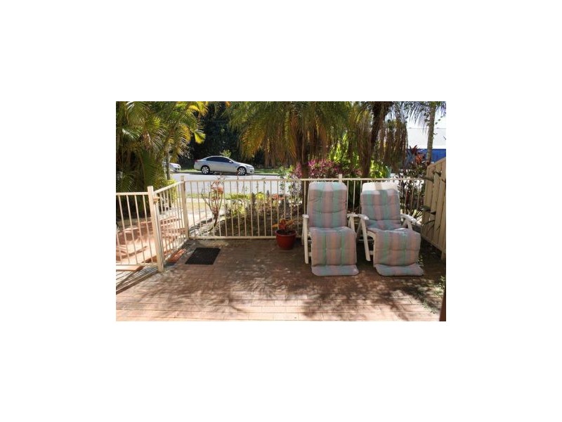 16/15 Santa Monica Avenue “Miami Beachside”, Miami QLD 4220