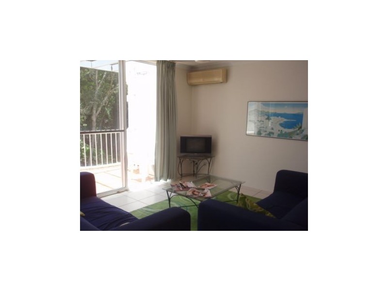 18/28 Chairlift Avenue “Santorini By The Sea”, Mermaid Beach QLD 4218