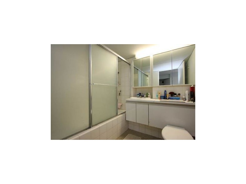 U101/32 Riverview Parade, Surfers Paradise QLD 4217