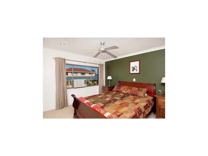 U5/268 Marine Parade, Labrador QLD 4215