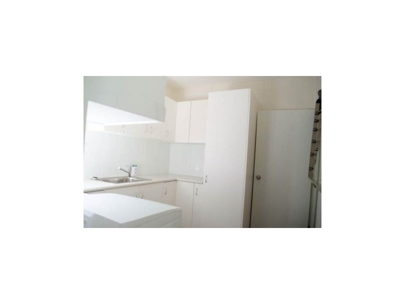 6 Mary Street, Labrador QLD 4215