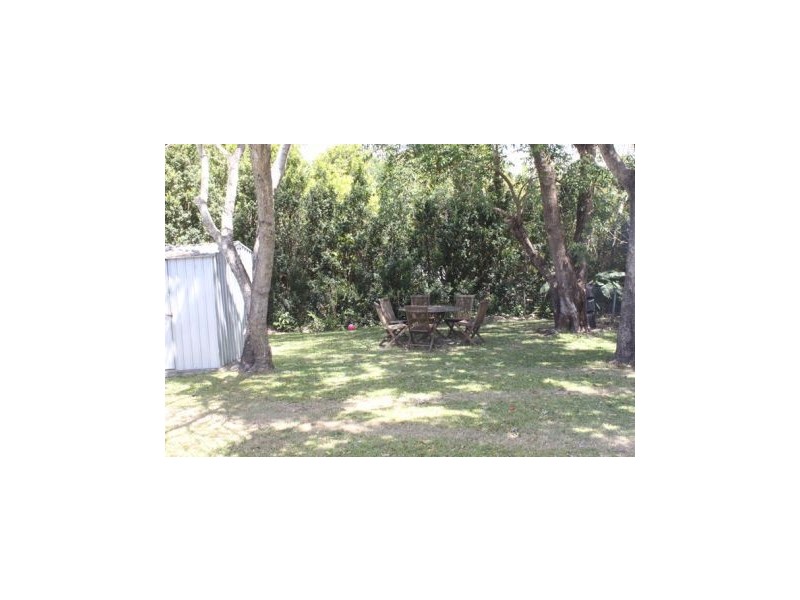 6 Mary Street, Labrador QLD 4215