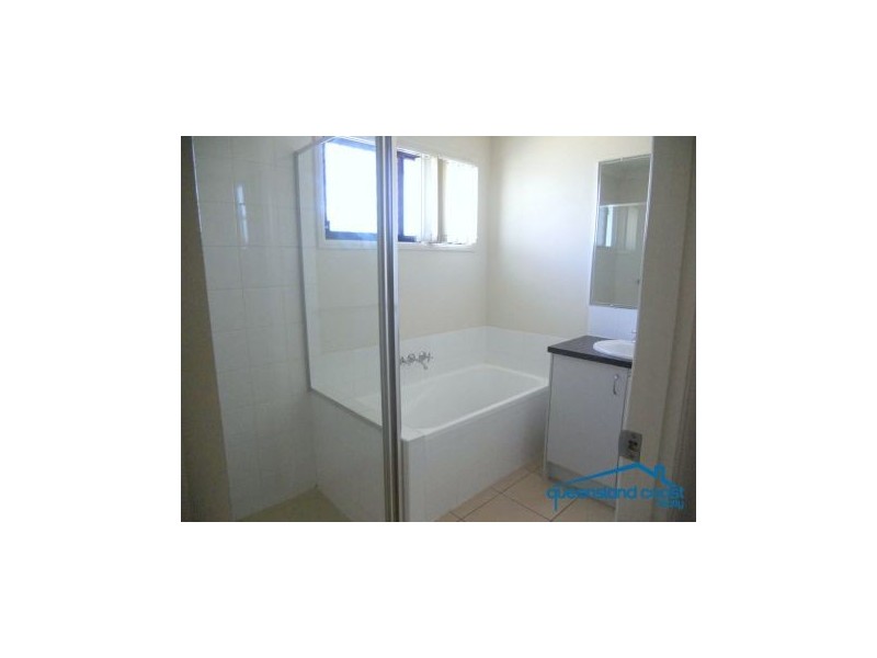 2/2 Emily Street, Ormeau QLD 4208