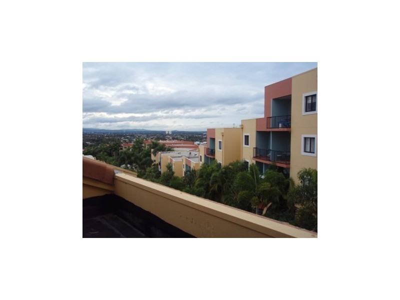 E40/1 Great Hall Drive “Magic Mountain Resort”, Miami QLD 4220