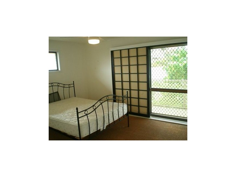 2/15 Dudley Street, Mermaid Beach QLD 4218