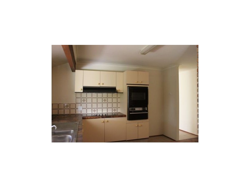 5 Ireby Court, Mermaid Waters QLD 4218