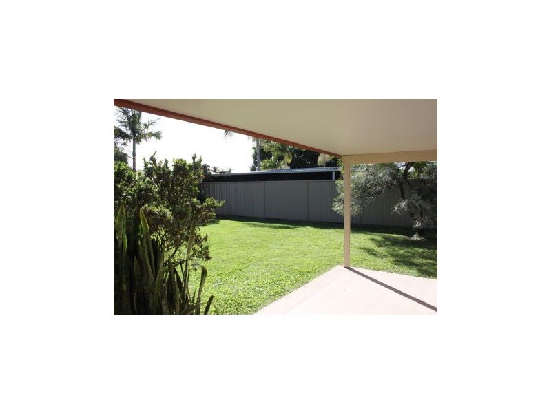 5 Ireby Court, Mermaid Waters QLD 4218