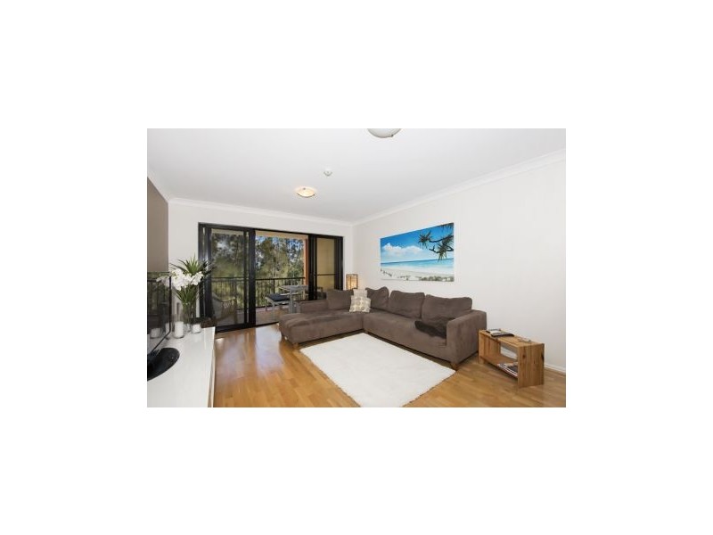 E20/1 Great Hall Drive, Nobby Beach QLD 4218