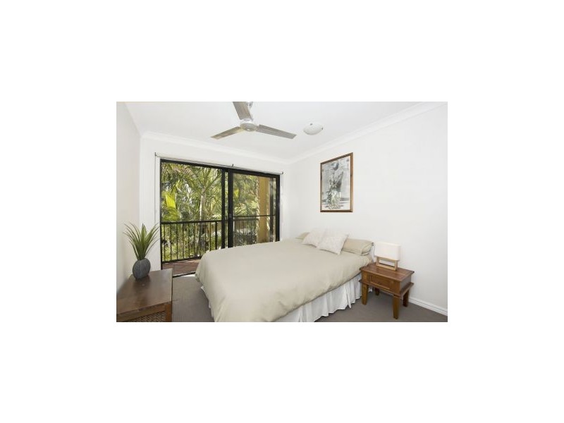 E20/1 Great Hall Drive, Nobby Beach QLD 4218