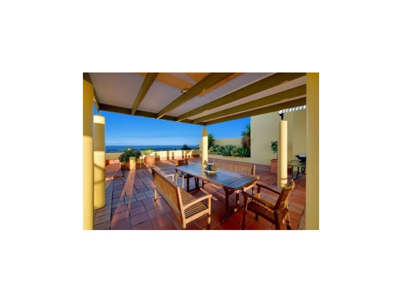 C6/1 Great Hall Drive, Nobby Beach QLD 4218