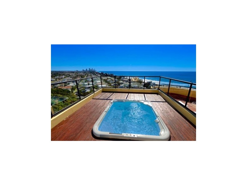 C6/1 Great Hall Drive, Nobby Beach QLD 4218