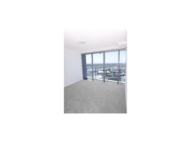 32001/9 Lawson Street, Southport QLD 4215