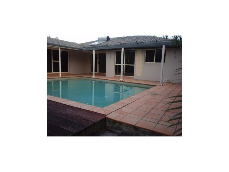 15 Driver Court, Mermaid Waters QLD 4218