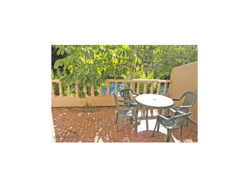2/19-21 Chairlift Avenue “Salerno”, Nobby Beach QLD 4218