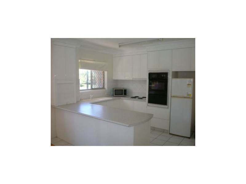 4/16 Anne Avenue, Broadbeach QLD 4218