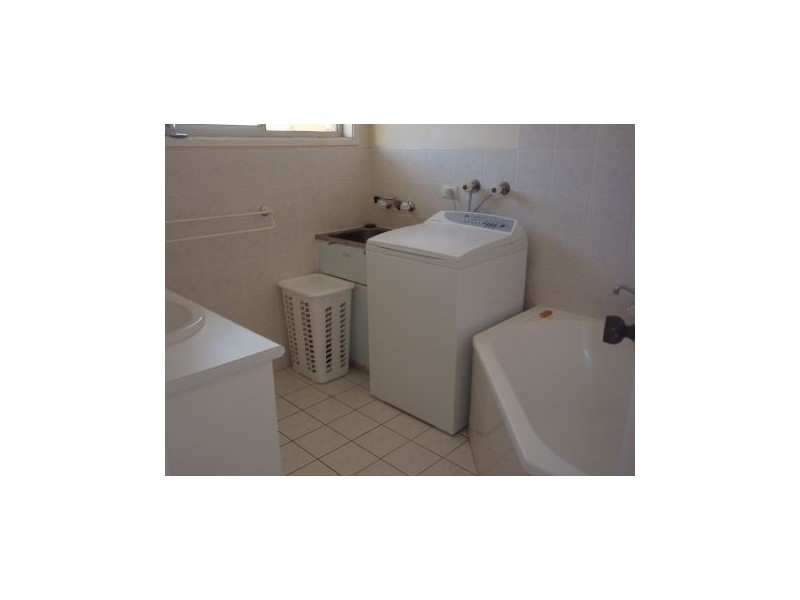 4/16 Anne Avenue, Broadbeach QLD 4218