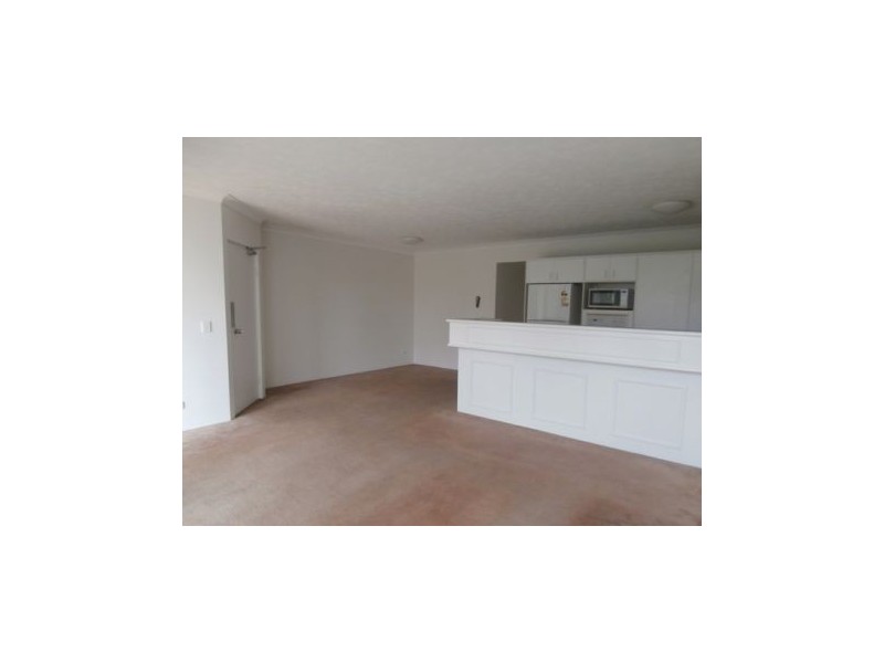 2/2 Fraser Avenue, Mermaid Beach QLD 4218