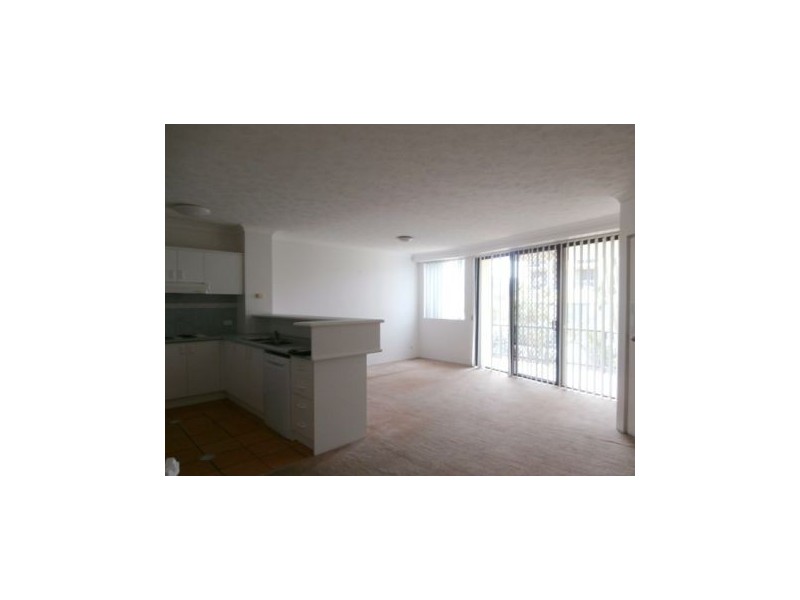 2/2 Fraser Avenue, Mermaid Beach QLD 4218