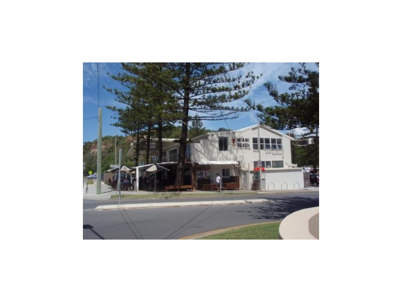 4/4 Marine Parade, Miami QLD 4220