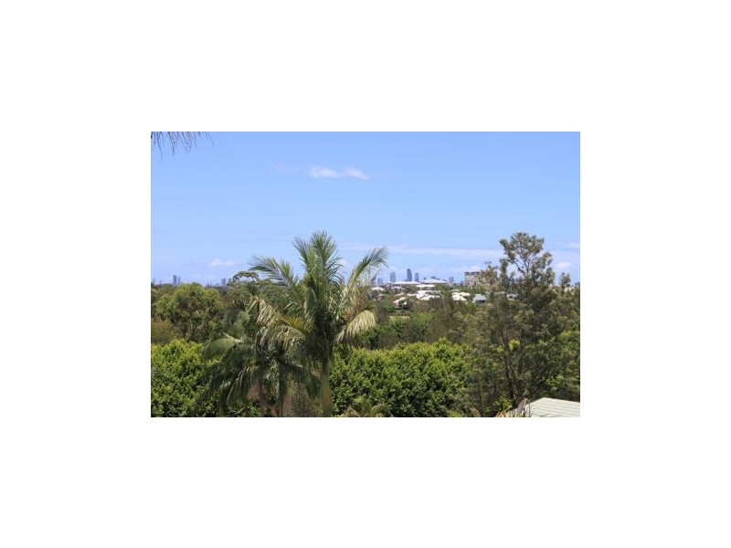 120 Plateau Crescent, Carrara QLD 4211