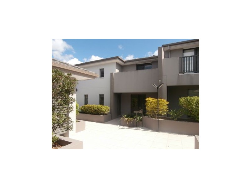 009/139 Cotlew Street, Ashmore QLD 4214