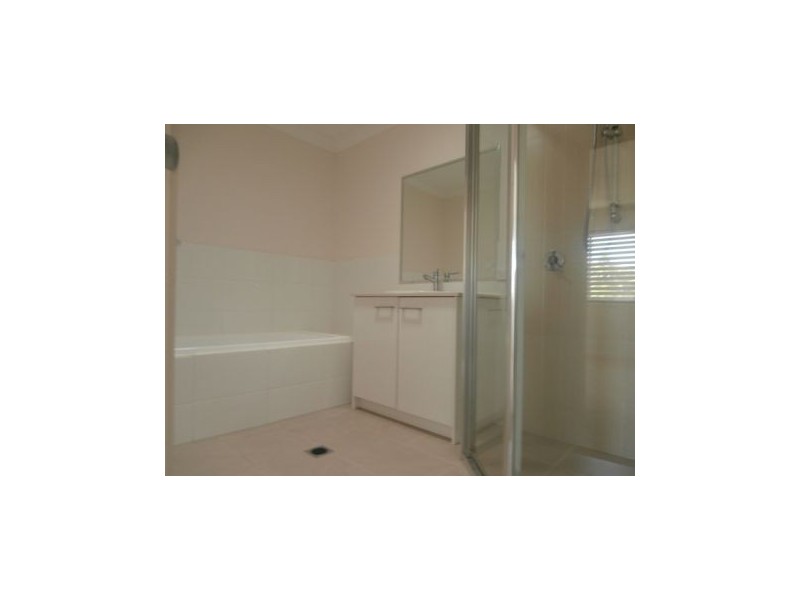 009/139 Cotlew Street, Ashmore QLD 4214