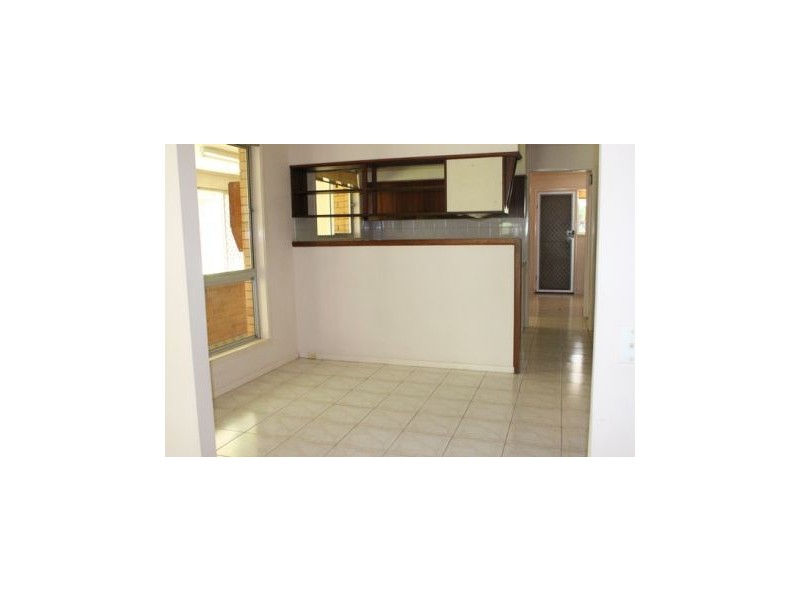 33 Seagull Avenue, Nobby Beach QLD 4218