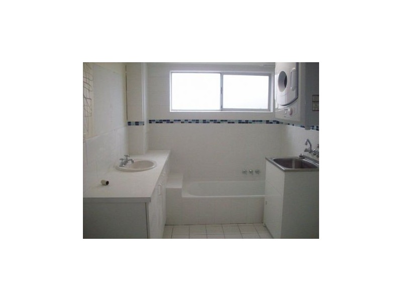 8/2 Nagel Avenue, Miami QLD 4220