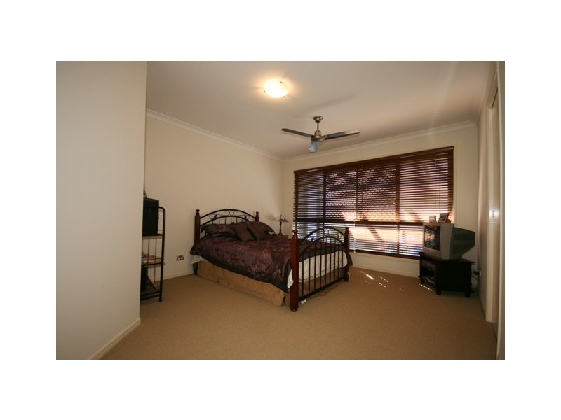 14 KOMODO CRT, Kawana Island QLD 4575