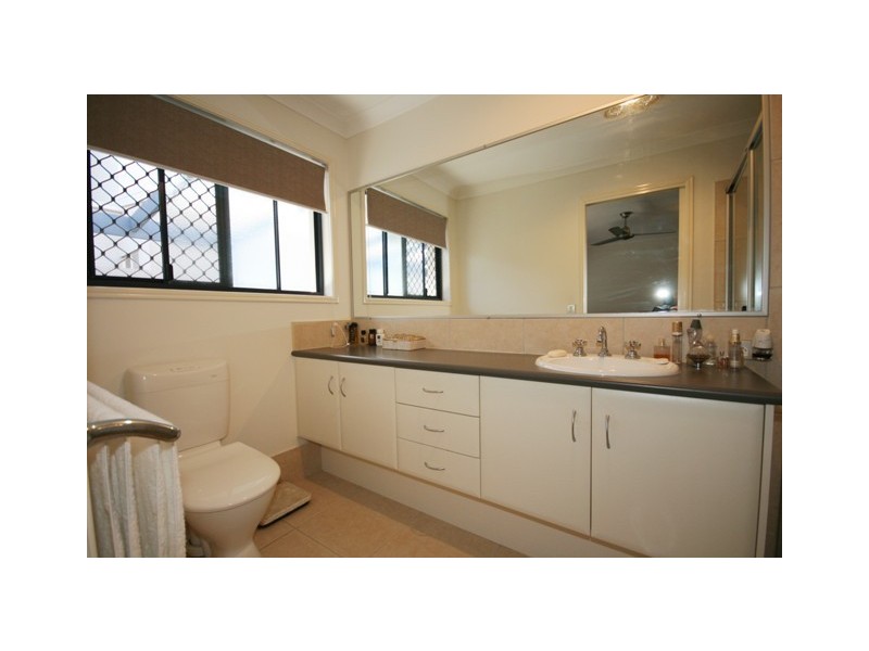 14 KOMODO CRT, Kawana Island QLD 4575